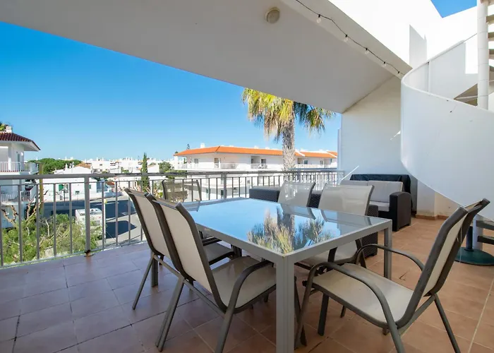 Beguest Rilofe Rooftop View